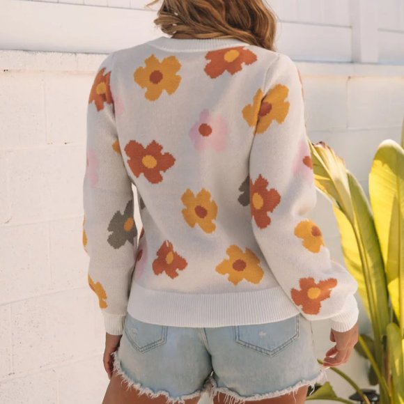 White Sweet Flower Knitted Ribbed Hem Sweater - Picture 8 of 13